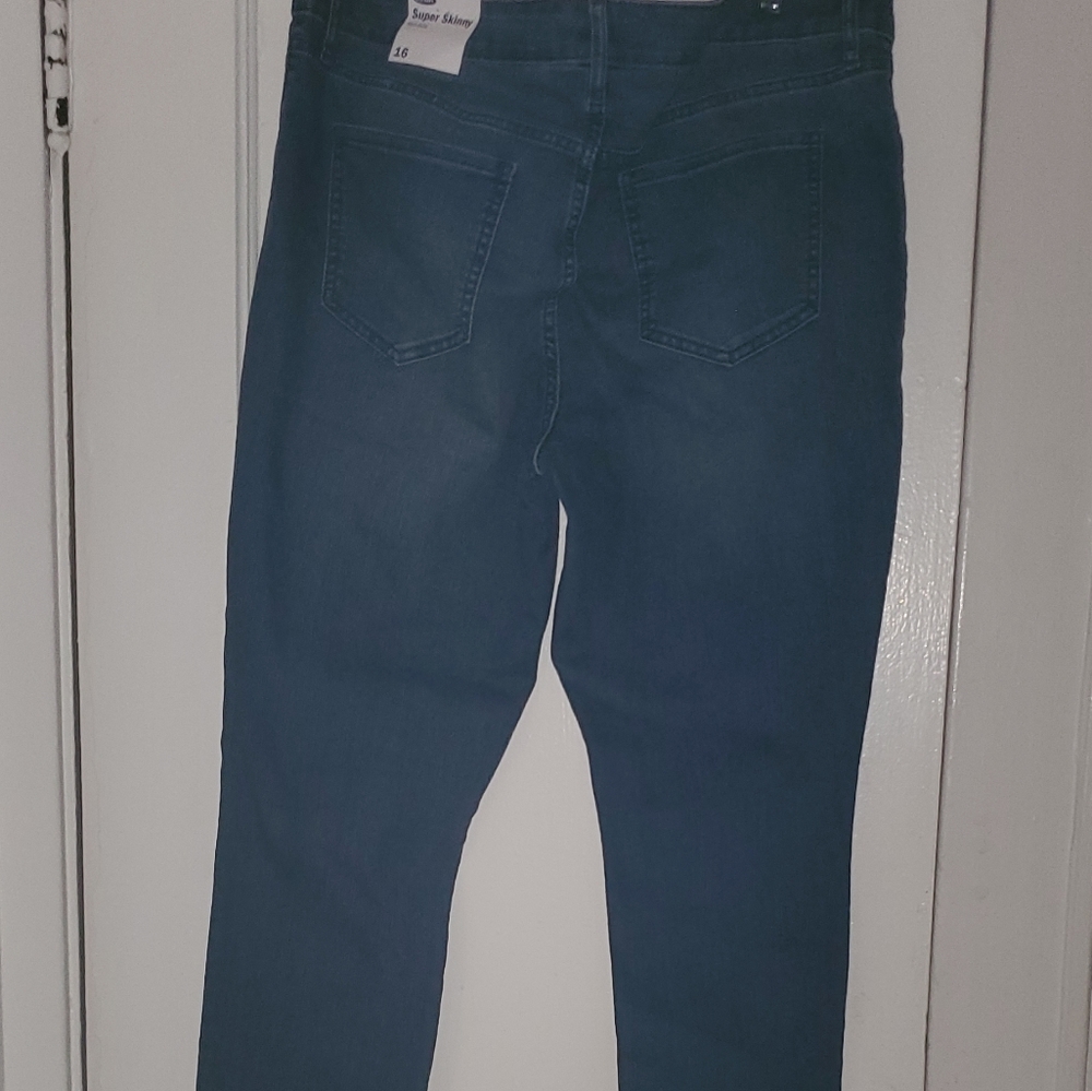 Jeans - Picture 2 of 5